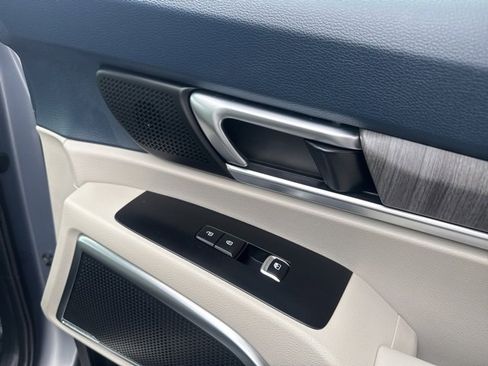 Certified 2024 Kia Telluride SX Prestige w/ Towing Package image 21