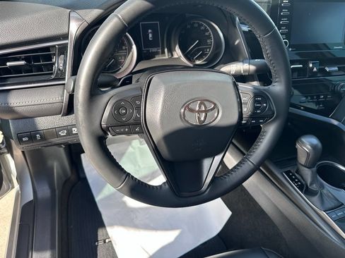 Used 2024 Toyota Camry SE FWD image 12