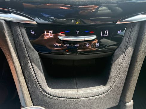 Used 2022 Cadillac XT6 Premium Luxury FWD image 27