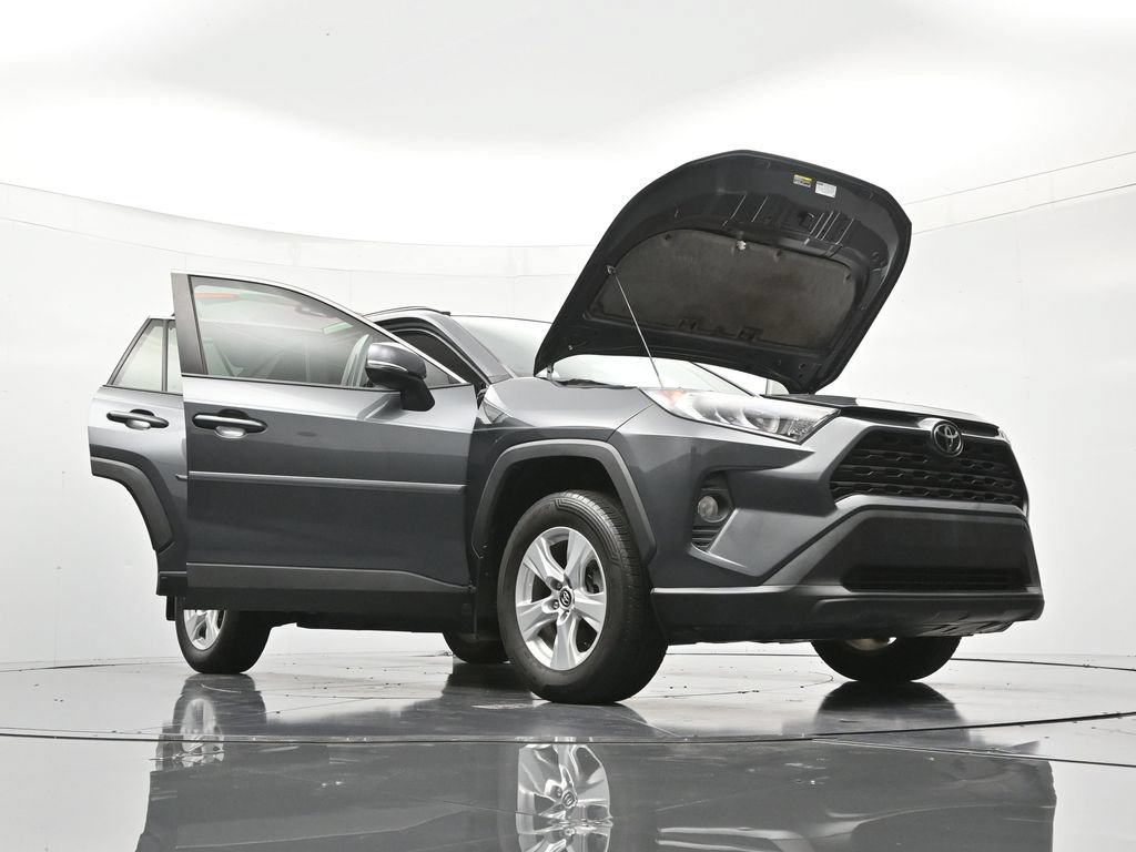 Used 2020 Toyota RAV4 XLE FWD image 48