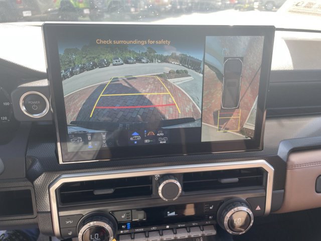Used 2025 Toyota 4Runner Limited AWD/4WD image 21