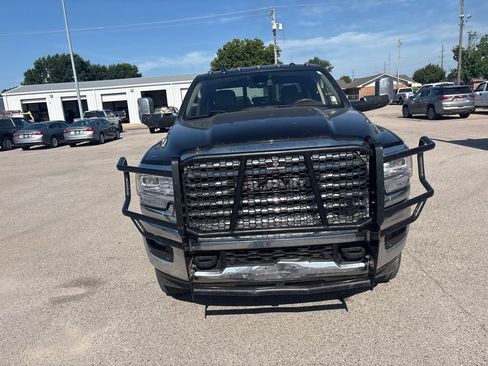 Used 2022 RAM 2500 Limited w/ Off Road Package AWD/4WD image 2