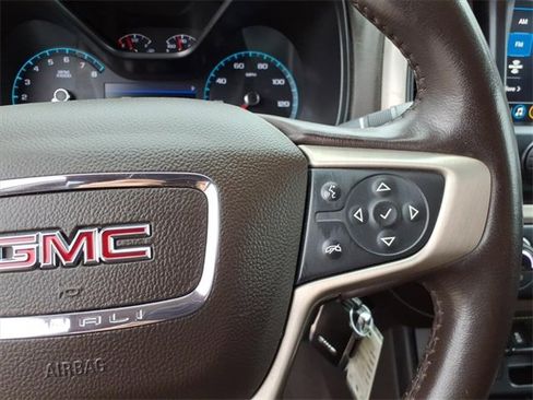 Used 2022 GMC Canyon Denali image 11