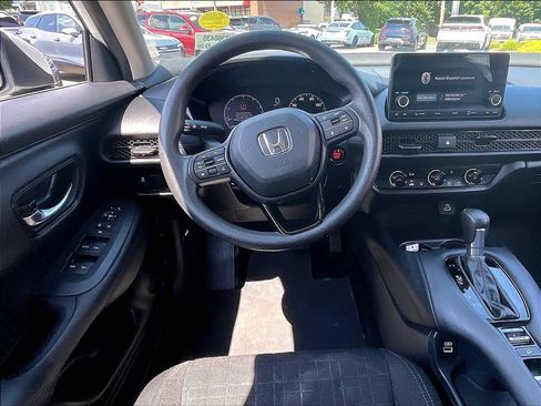 Used 2023 Honda HR-V LX image 17