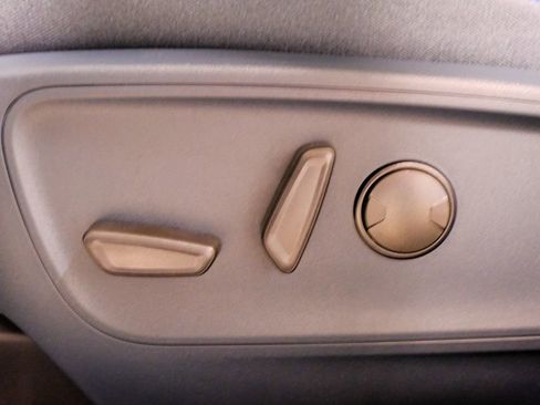 New 2025 Ford Maverick XLT w/ XLT Luxury Package image 39