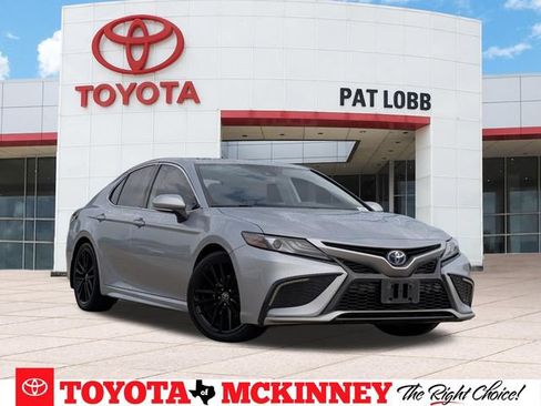 Used 2022 Toyota Camry XSE w/ Cold Weather Package FWD image 1