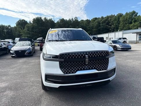 Used 2025 Lincoln Navigator L Reserve AWD/4WD image 13