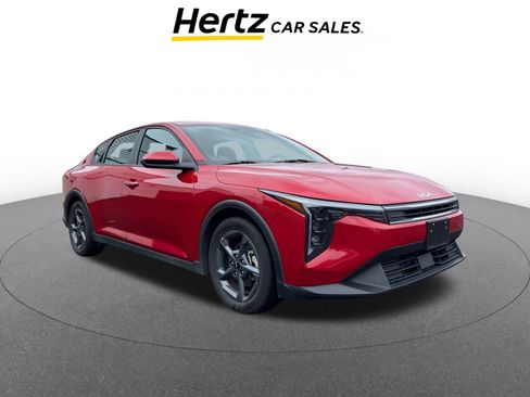 Used 2025 Kia K4 LXS image 1