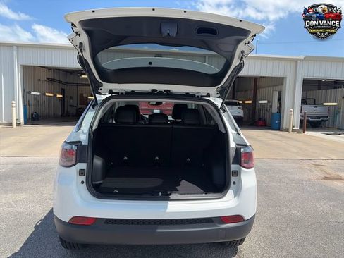 Used 2022 Jeep Compass Latitude AWD/4WD image 22