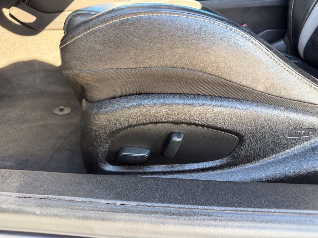 Used 2019 Chevrolet Camaro SS RWD image 19