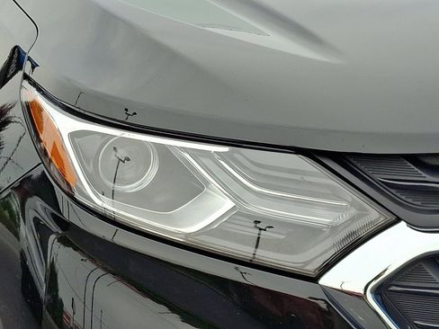 Used 2021 Chevrolet Equinox LS image 9