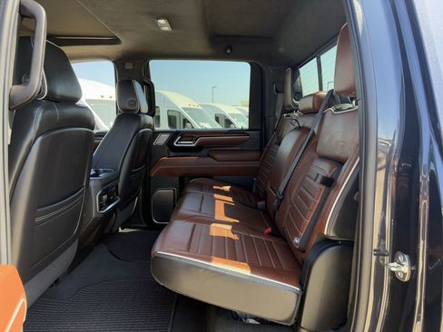 Used 2025 GMC Sierra 2500 Denali Ultimate image 30