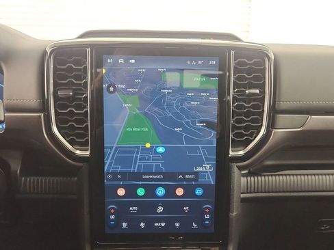 New 2025 Ford Ranger Lariat w/ FX4 Off-Road Package image 16