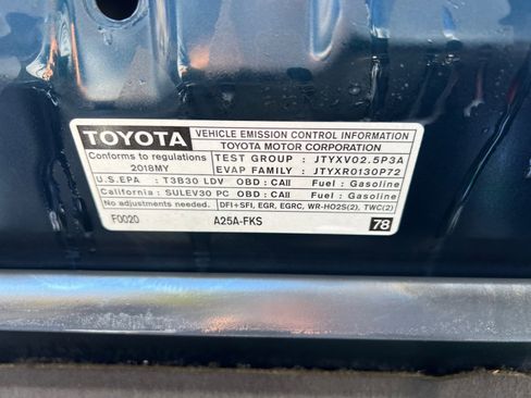 Used 2018 Toyota Camry LE image 34