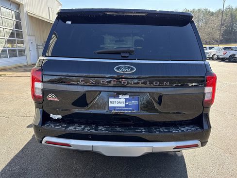 Used 2022 Ford Expedition Timberline image 6