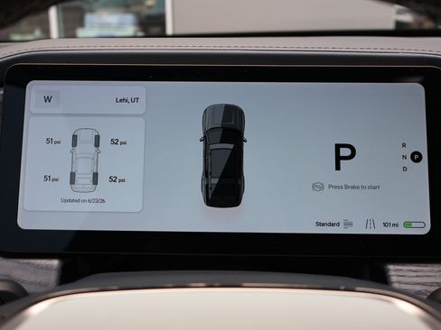 Used 2023 Rivian R1S Adventure AWD/4WD image 18