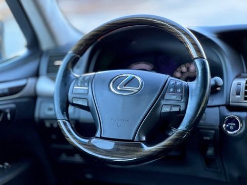 Used 2014 Lexus LS 600h L image 42