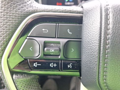 Used 2024 Toyota Tundra Limited AWD/4WD image 22