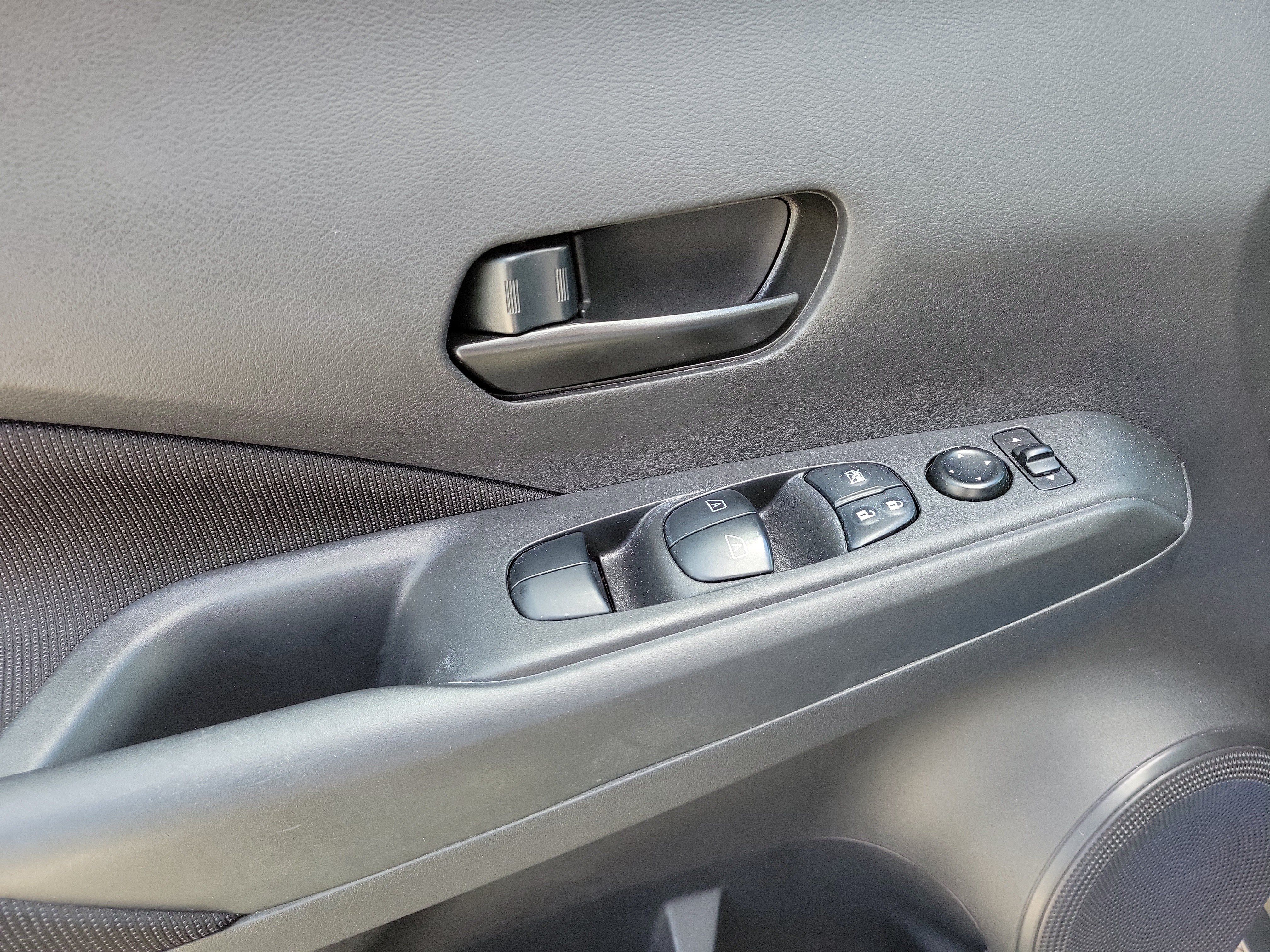 Certified 2021 Nissan Kicks S FWD image 13