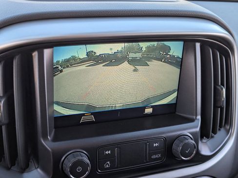 Used 2022 Chevrolet Colorado LT w/ Safety Package image 28