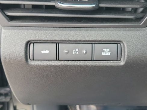 Used 2023 Nissan Altima 2.5 SV FWD image 23