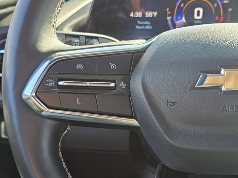 Used 2024 Chevrolet Traverse LT image 32