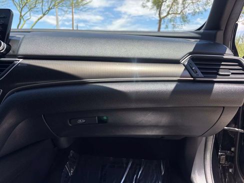 Used 2021 Honda Accord Sport image 16