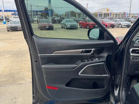 Used 2022 Kia Telluride SX w/ SX Prestige Package image 8