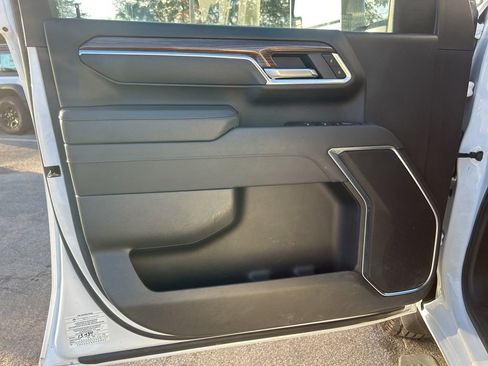 Used 2025 Chevrolet Silverado 2500 LT w/ Convenience Package image 32