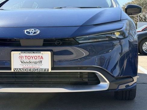 New 2026 Toyota Prius Plug-In Hybrid FWD image 9