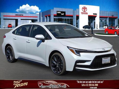 Certified 2026 Toyota Corolla SE FWD image 1