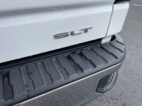 Used 2024 GMC Sierra 1500 SLT image 14