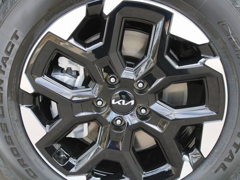 New 2026 Kia Sorento S image 18