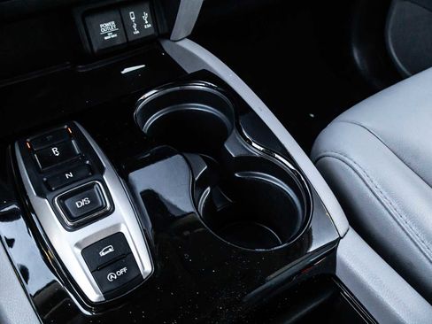 Used 2017 Honda Pilot Touring image 28