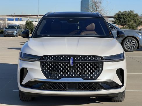 New 2026 Lincoln Nautilus Reserve image 13