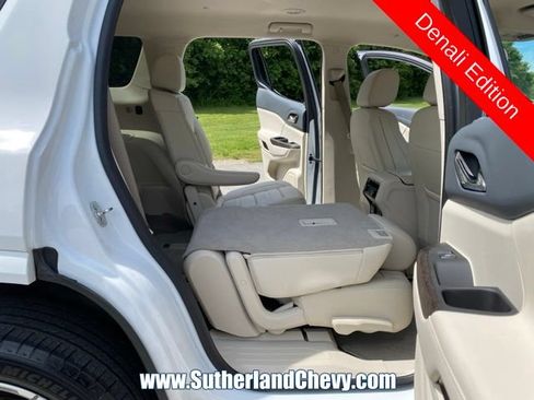 Used 2023 GMC Acadia Denali AWD/4WD image 43