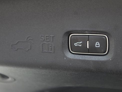 Used 2025 Ford Expedition Platinum AWD/4WD image 21