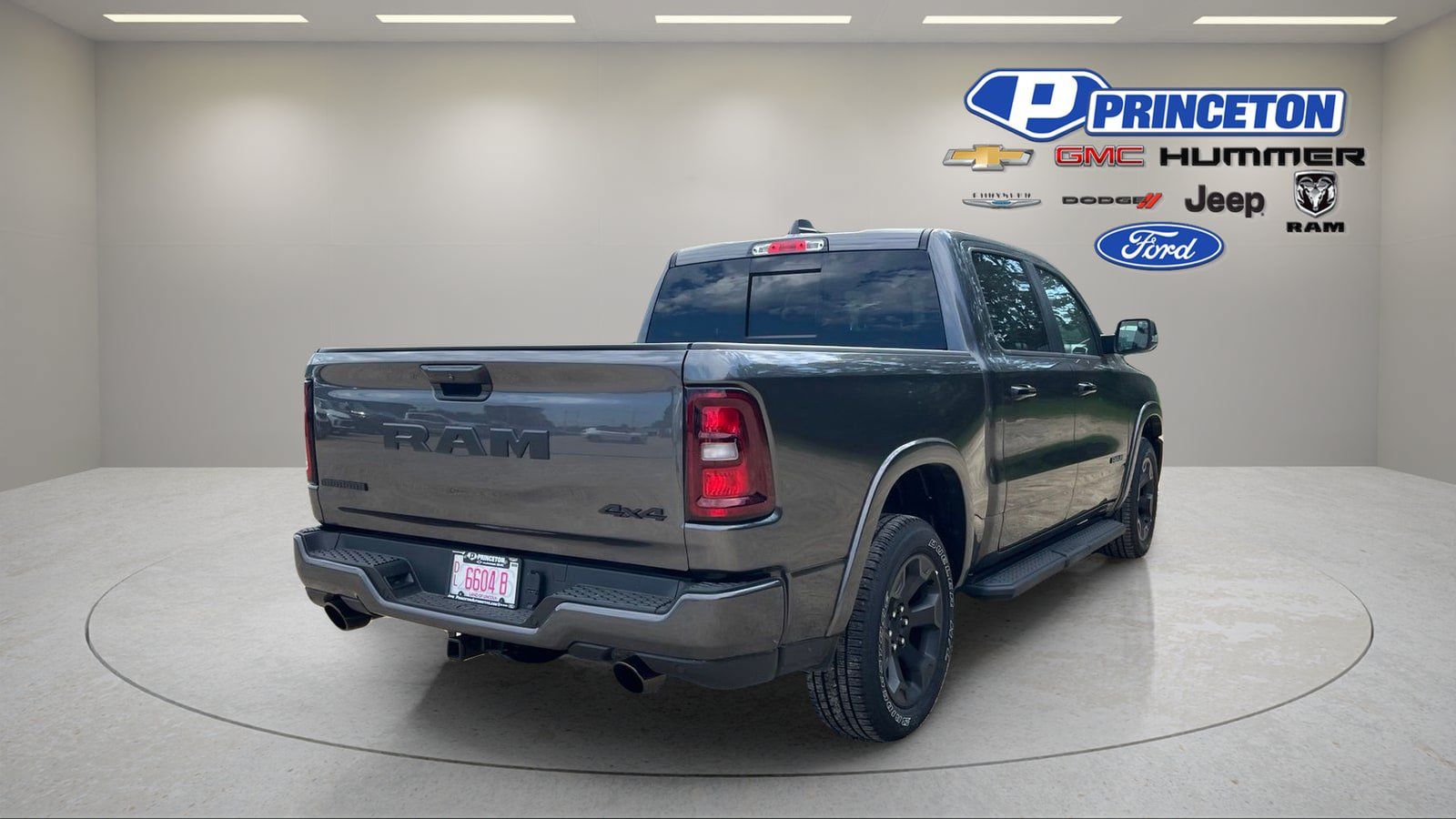 Used 2025 RAM 1500 Big Horn AWD/4WD image 7