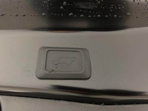 New 2025 Toyota RAV4 Limited image 19