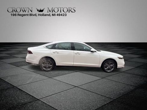 New 2025 Honda Accord EX-L image 11