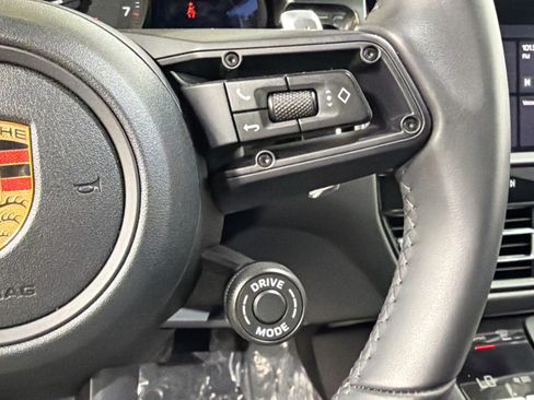 Certified 2026 Porsche Macan Turbo AWD/4WD image 37