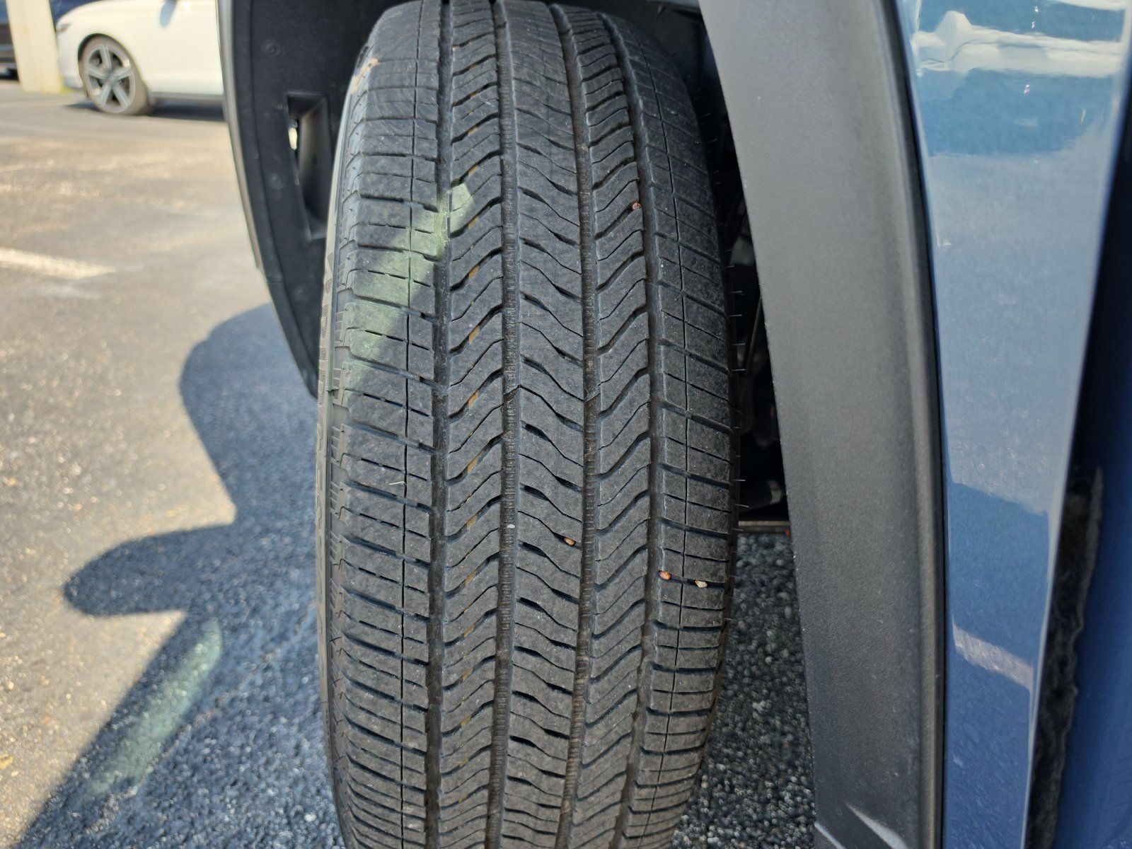 Used 2026 Chevrolet Traverse LT w/ Driver Confidence Package FWD image 29