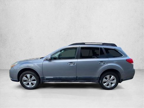 Used 2010 Subaru Outback 3.6R Limited AWD/4WD image 8