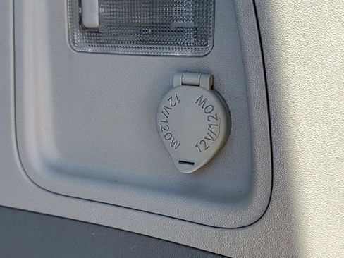 Used 2014 Toyota Sienna LE FWD image 8