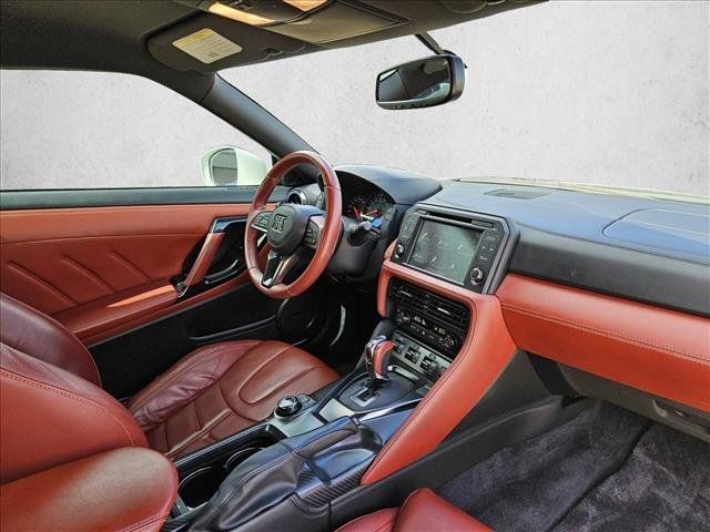 Used 2021 Nissan GT-R Premium AWD/4WD image 12