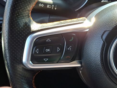 Used 2021 Jeep Gladiator Mojave AWD/4WD image 21