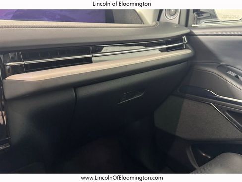 Used 2025 Lincoln Navigator L Reserve image 47