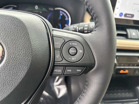 Certified 2025 Toyota RAV4 XLE image 20