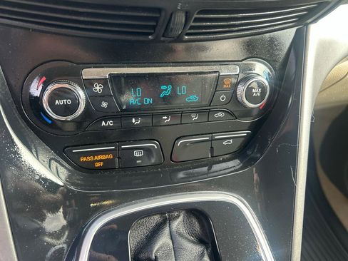 Used 2014 Ford Escape SE w/ Equipment Group 201A FWD image 18