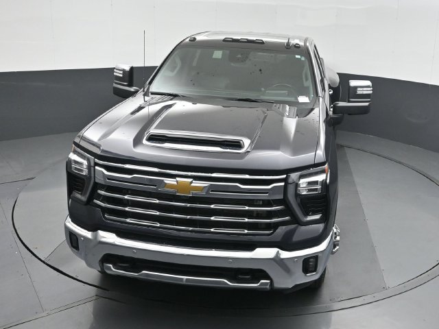 Used 2024 Chevrolet Silverado 3500 LTZ w/ LTZ Plus Package AWD/4WD image 37
